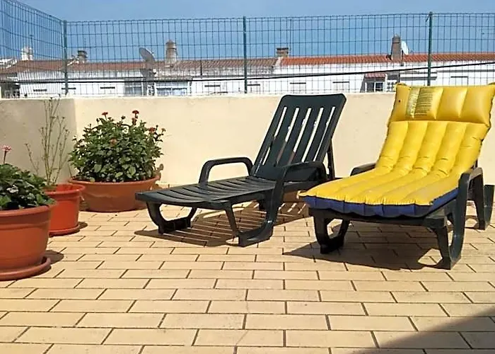 White Sun Hostel Lagos